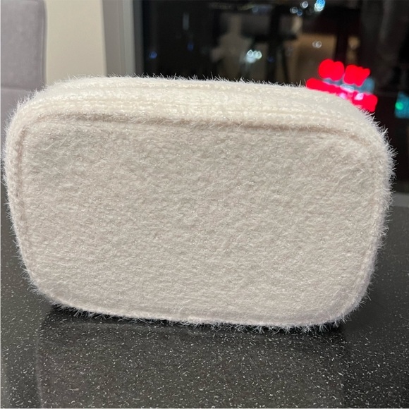 NEW CHANEL 2024 Holiday Cosmetics Case +MORE! 🖤 - Picture 7 of 10